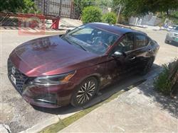 نيسان ألتيما